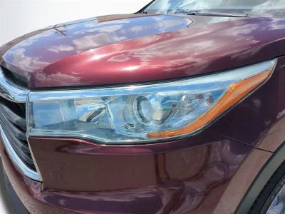 2015 Toyota Highlander — photo 10 view