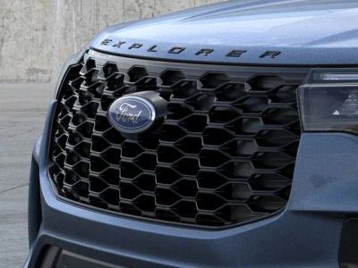 2026 Ford Explorer — photo 17 view