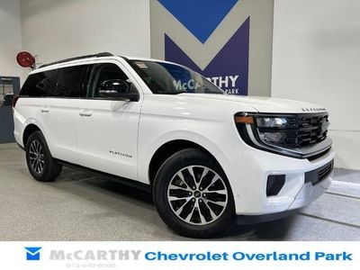 2025 Ford Expedition U1M — front three-quarter view