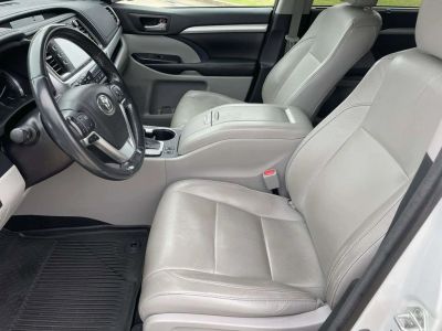 2017 Toyota Highlander - Photo 13