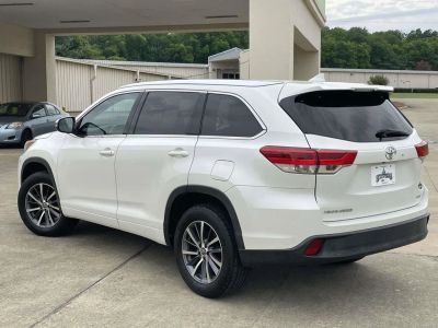 2017 Toyota Highlander - Photo 5
