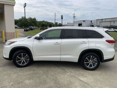 2017 Toyota Highlander - Photo 6