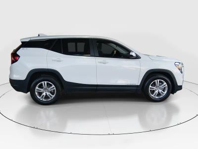 2024 GMC Terrain — photo 8 view