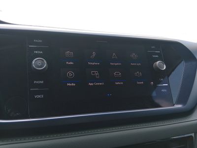 2024 Volkswagen Taos - Photo 17