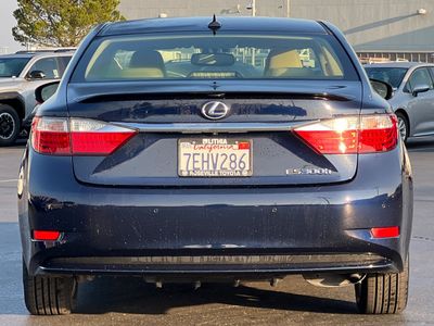 2014 Lexus ES 300h - Photo 8