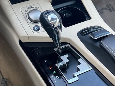 2014 Lexus ES 300h - Photo 23