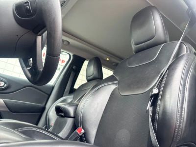 2020 Jeep Cherokee - Photo 12