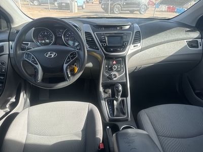 2016 Hyundai Elantra - Photo 8
