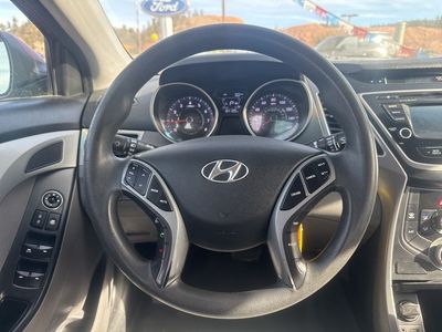 2016 Hyundai Elantra - Photo 9