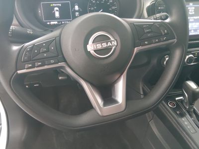 2024 Nissan Kicks — photo 12 view