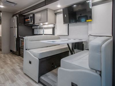 2026 Thor Motor Coach Omni Trail - Photo 14