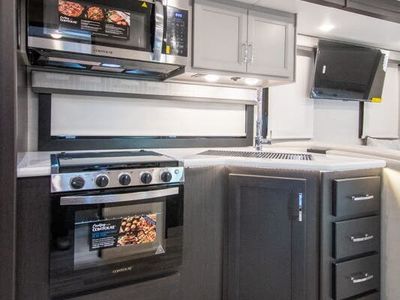 2026 Thor Motor Coach Omni Trail - Photo 17