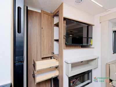 2025 Coachmen RV Freedom Express - Photo 20