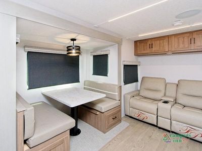 2025 Coachmen RV Freedom Express - Photo 9