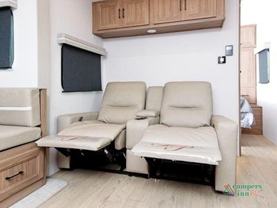 2025 Coachmen RV Freedom Express - Photo 21