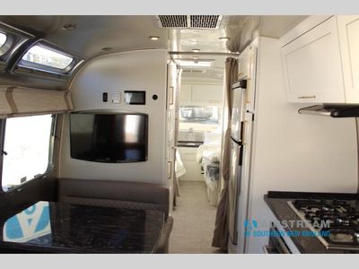 2026 Airstream Globetrotter - Photo 9