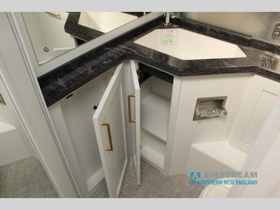 2026 Airstream Globetrotter - Photo 36