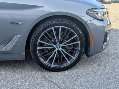 2023 BMW 5 Series — photo 11 view