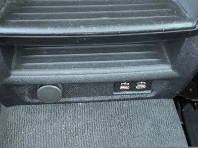 2023 BMW 5 Series — photo 13 view