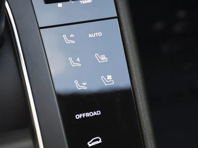 2024 Porsche Macan — photo 15 view