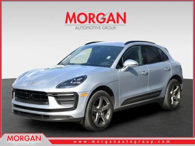 2024 Porsche Macan Base in Dolomite Silver Metallic — front three-quarter view