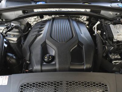 2024 Porsche Macan — photo 35 view