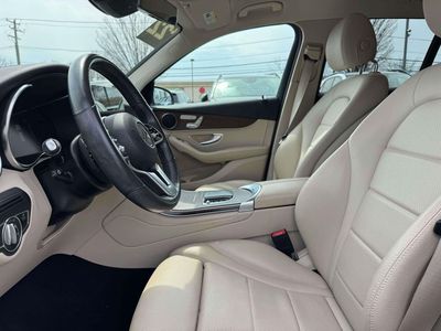2022 Mercedes-Benz GLC - Photo 4