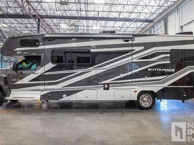 2026 Coachmen Entourage - Photo 4