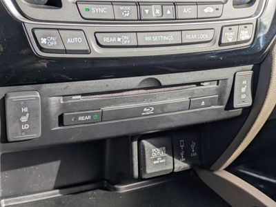 2017 Honda Pilot - Photo 19