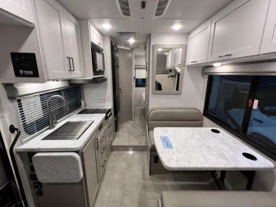 2026 Thor Motor Coach CHATEAU - Photo 4