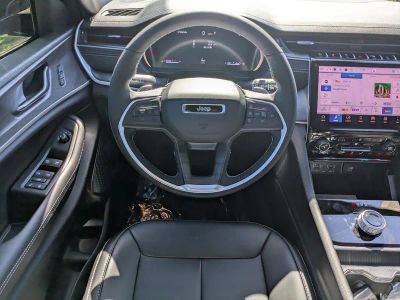 2025 Jeep Grand Cherokee L — photo 14 view