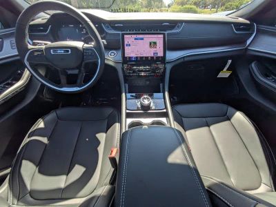 2025 Jeep Grand Cherokee L — photo 13 view