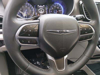 2023 Chrysler Voyager - Photo 12