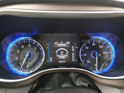 2023 Chrysler Voyager - Photo 14