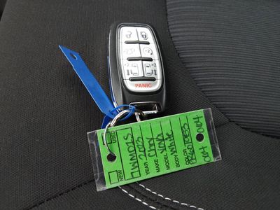 2023 Chrysler Voyager - Photo 15