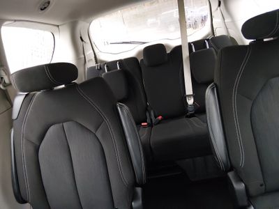 2023 Chrysler Voyager - Photo 17