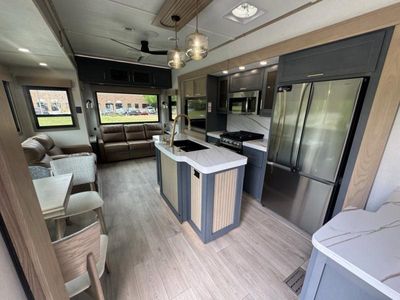 2026 Redwood RV Redwood 371RL Fifth - Photo 9