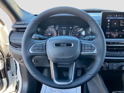 2026 Jeep Compass — photo 11 view