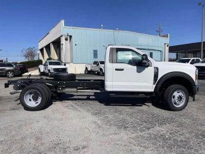2026 Ford F-550SD - Photo 2