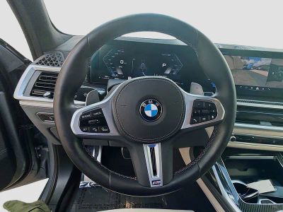 2025 BMW X7 — photo 8 view