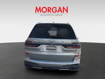 2025 BMW X7 — detail view
