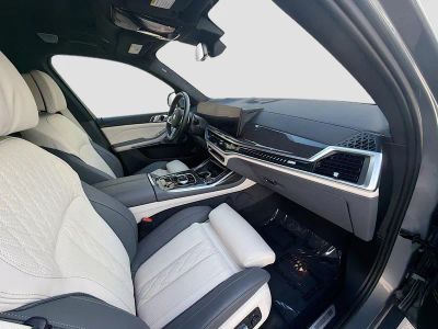 2025 BMW X7 — photo 30 view