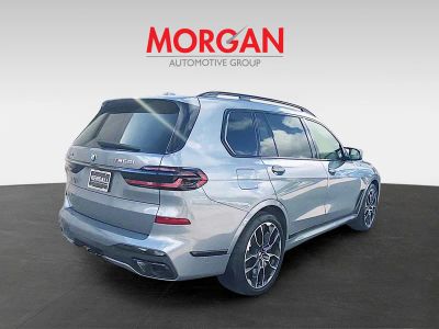 2025 BMW X7 — engine compartment view