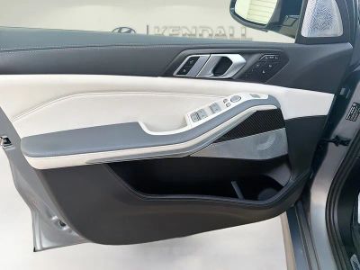 2025 BMW X7 — photo 17 view