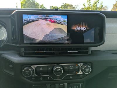2026 Jeep Wrangler — photo 13 view