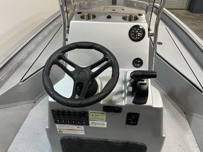 2026 SeaArk Bay Runner 210 - Photo 10