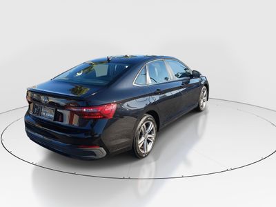 2024 Volkswagen Jetta — photo 7 view