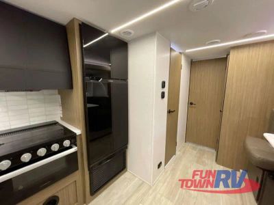 2025 Forest River RV Wildwood X-Lite - Photo 9
