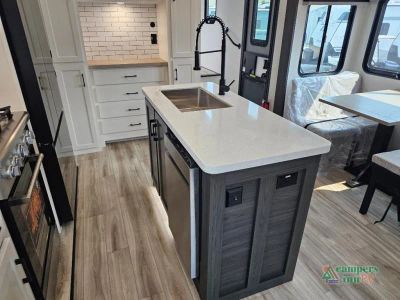 2027 Venture RV SportTrek Touring Edition — photo 13 view