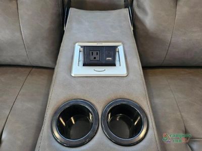 2027 Venture RV SportTrek Touring Edition — photo 40 view